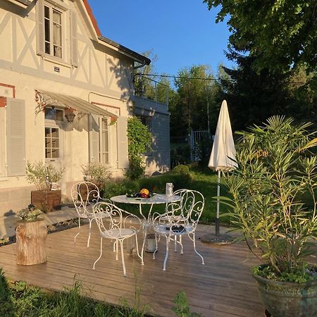 "Aux Chants Des Oiseaux" Domaine De La Renardiere Les Grandes-Loges エクステリア 写真